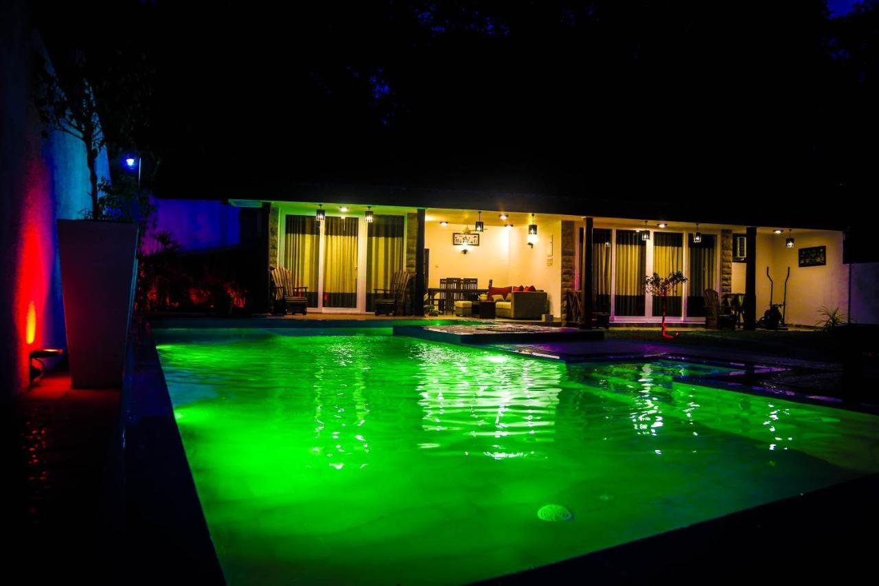 Villa Kandy Exterior foto